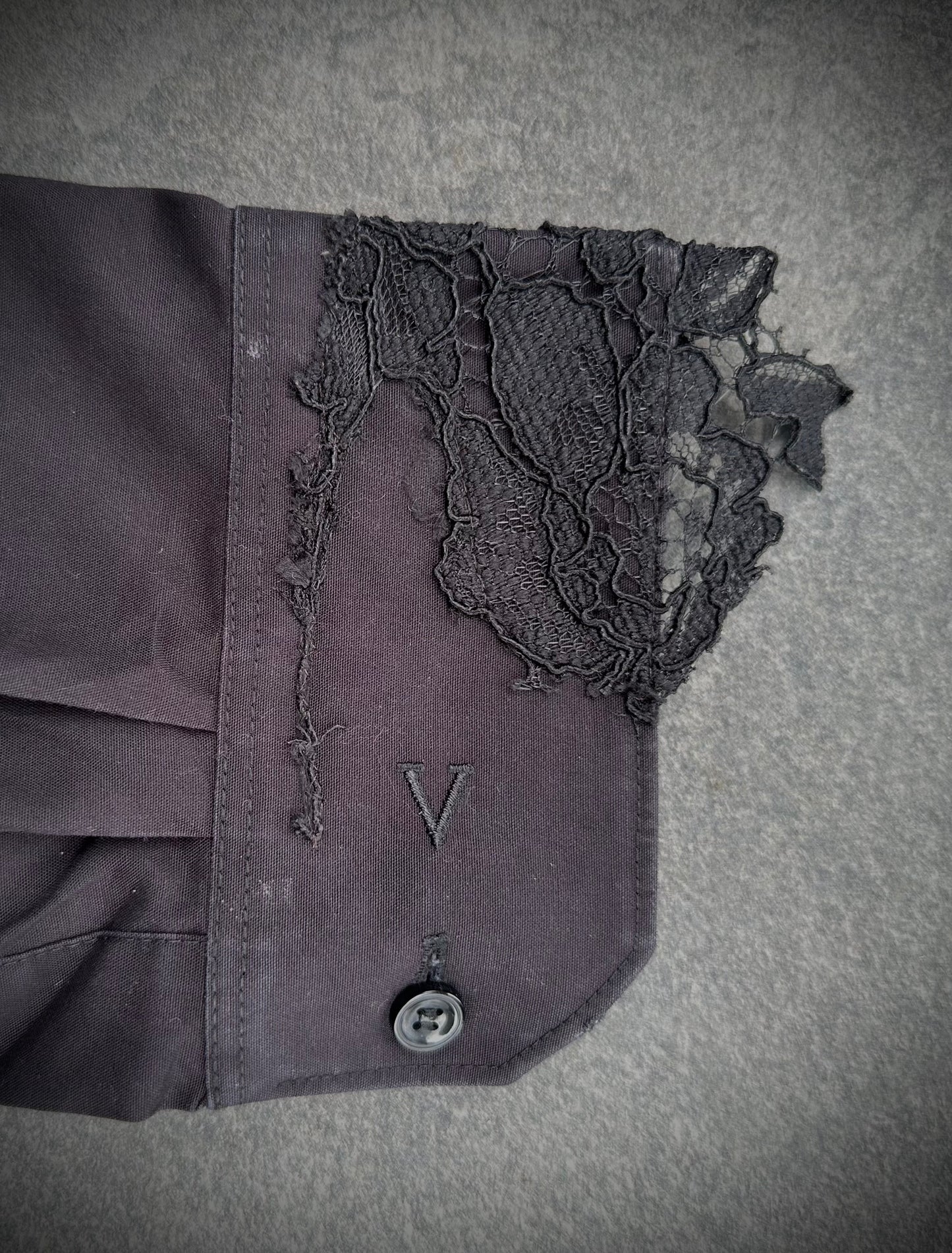 VERINI LACE BUTTON-UP