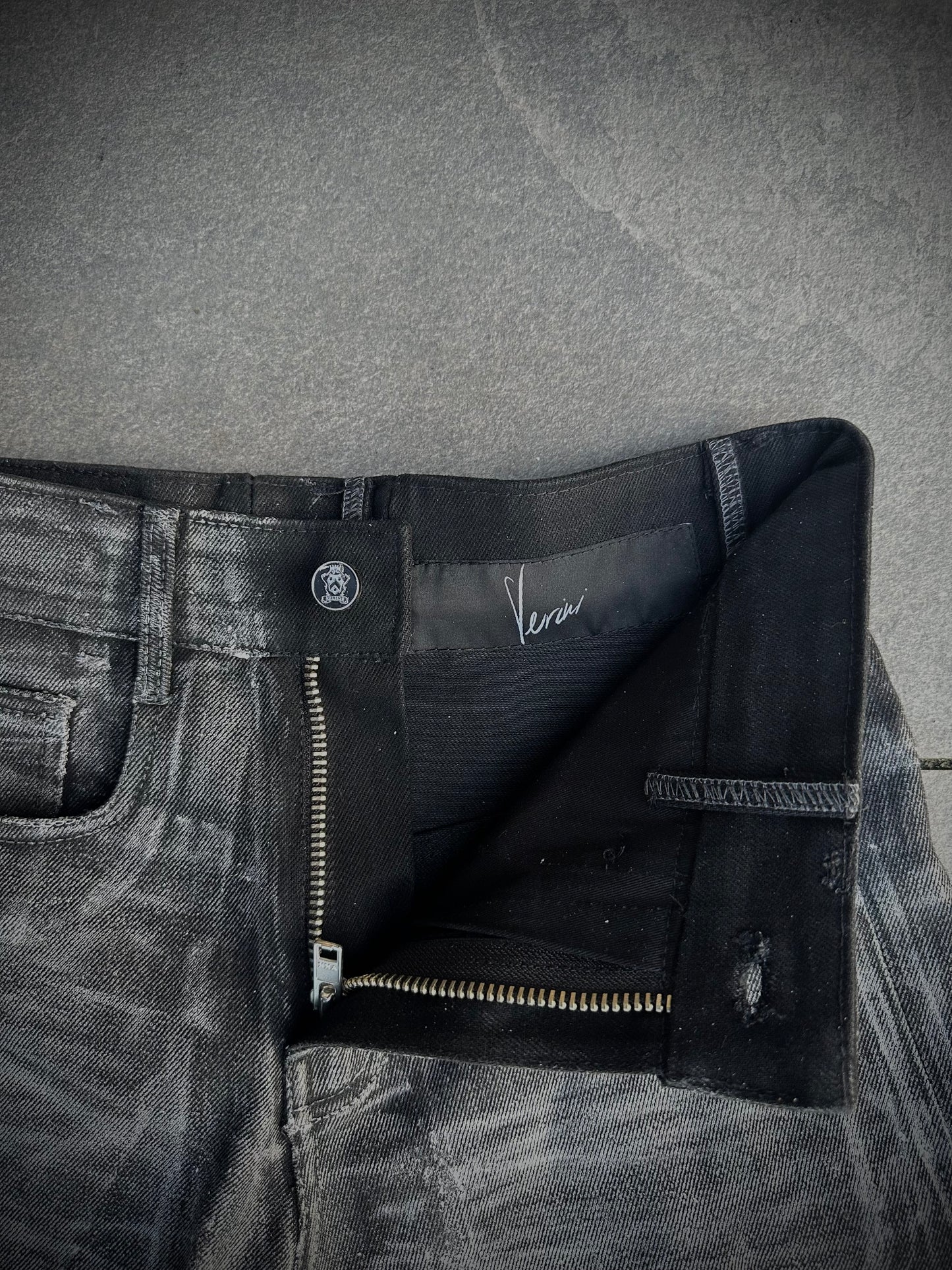 WAXED BAGGY DENIM