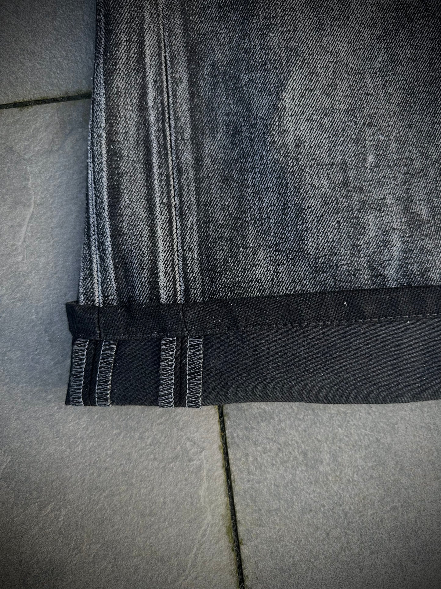 WAXED BAGGY DENIM