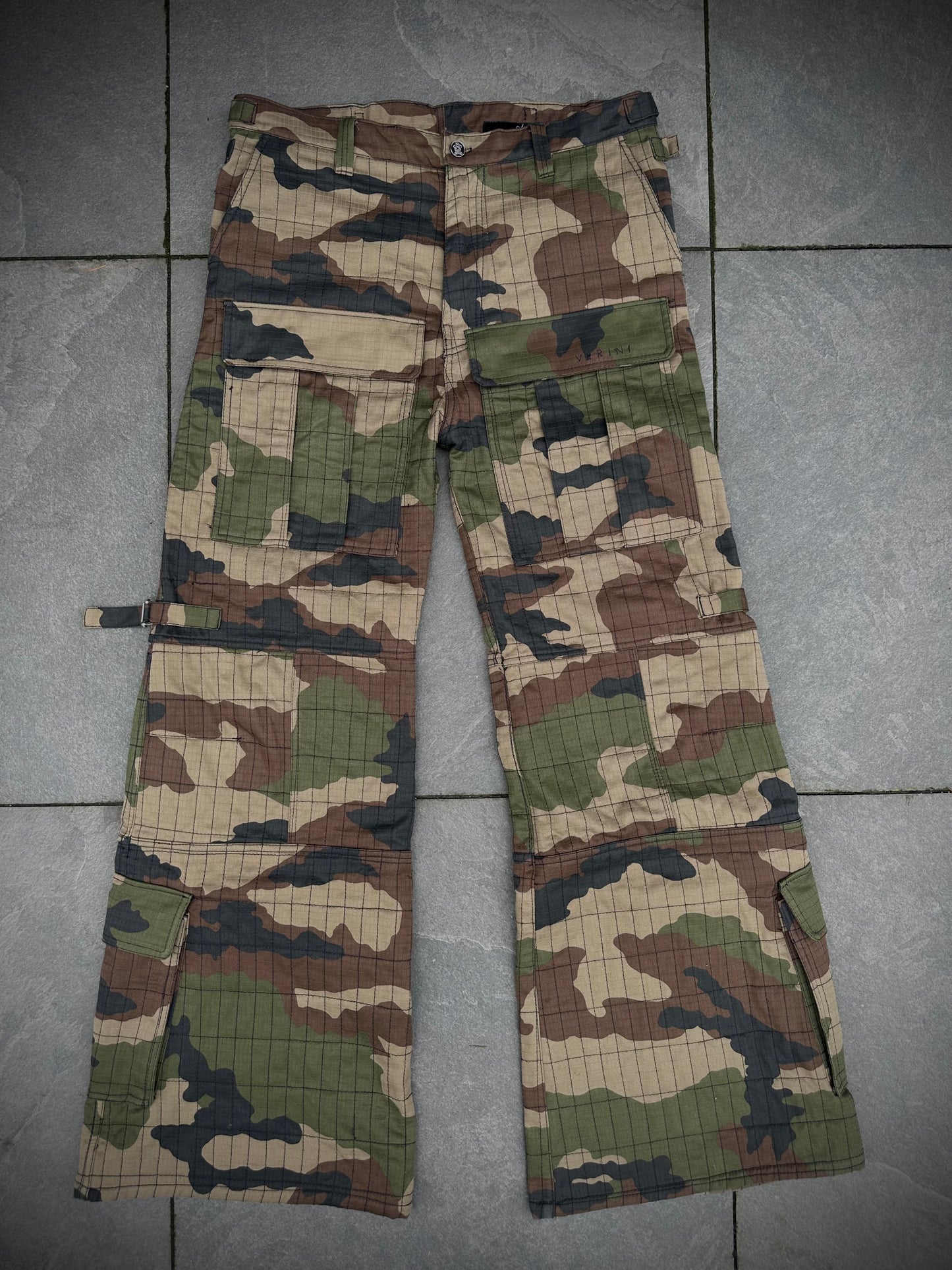 DOUBLE LAYERED CAMOUFLAGE CARGO