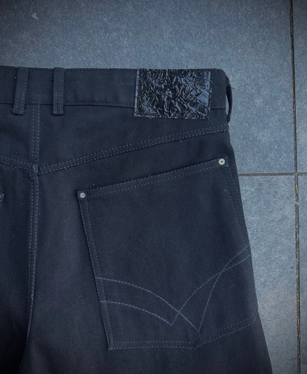 SUPER DISTRESSED JORTS